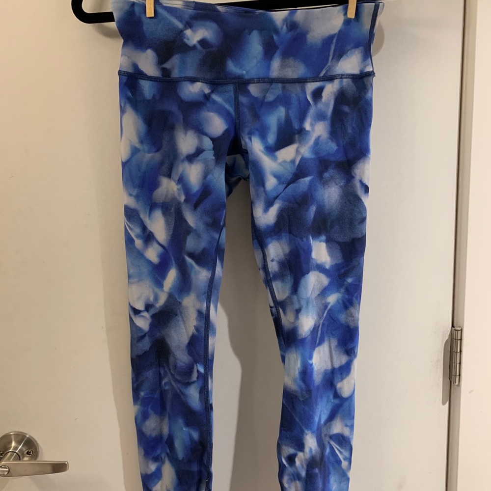 Lululemon size 6 leggings